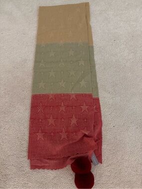 NEW! Tri-Color Star Jacquard Scarf with Pom-Pom - colors Red, Green, Tan